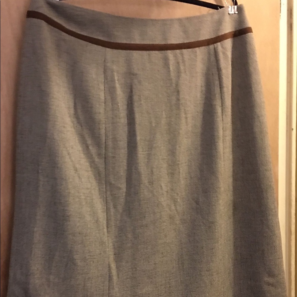 Dressbarn Women’s Skirt Size18